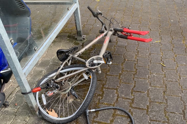 Defektes Velo